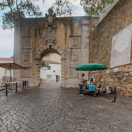Stylish Getaway In A Mezzanine Flat By The Castle Διαμέρισμα Lisboa Εξωτερικό φωτογραφία