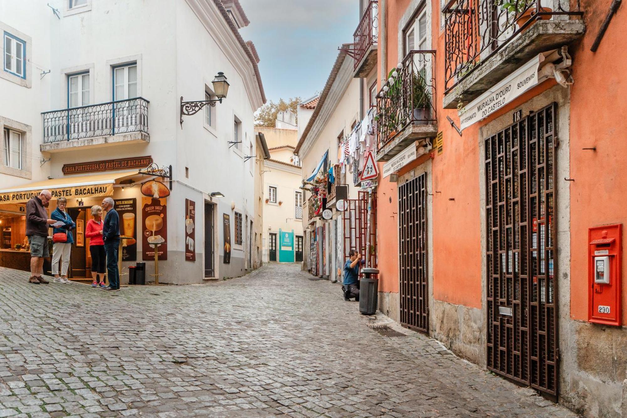 Stylish Getaway In A Mezzanine Flat By The Castle Διαμέρισμα Lisboa Εξωτερικό φωτογραφία