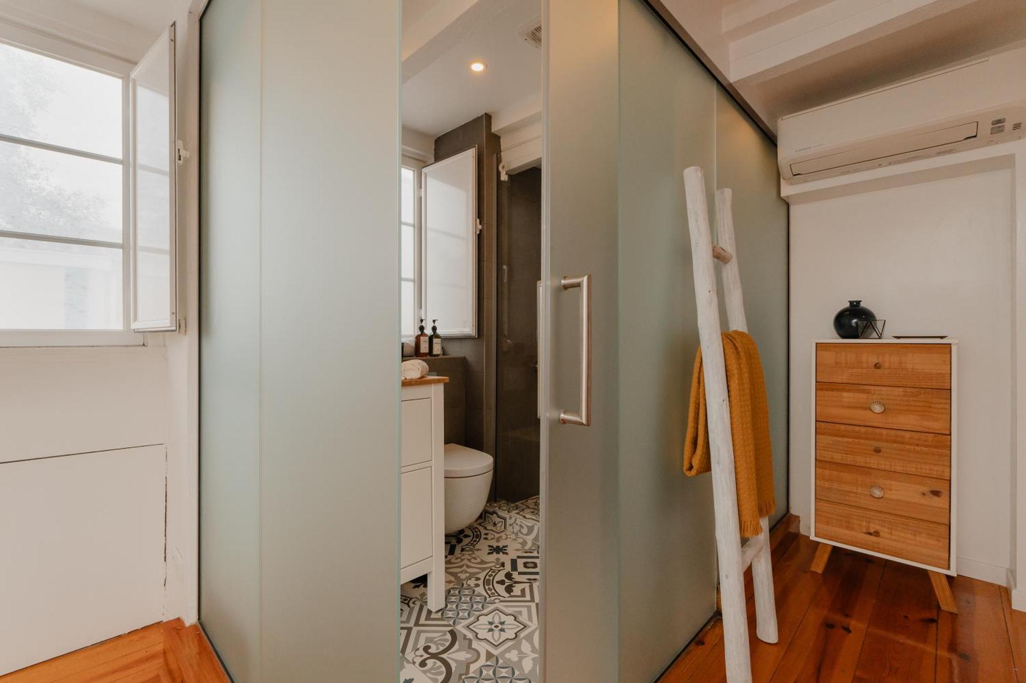 Stylish Getaway In A Mezzanine Flat By The Castle Διαμέρισμα Lisboa Εξωτερικό φωτογραφία