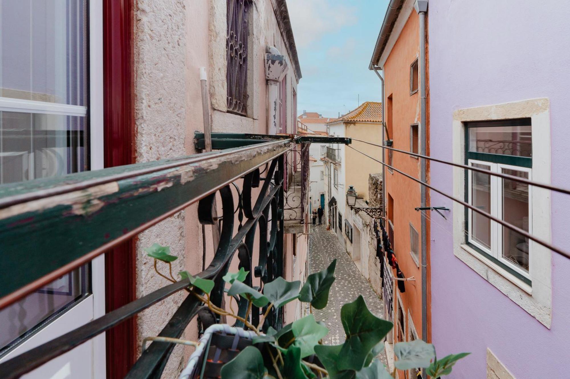 Stylish Getaway In A Mezzanine Flat By The Castle Διαμέρισμα Lisboa Εξωτερικό φωτογραφία