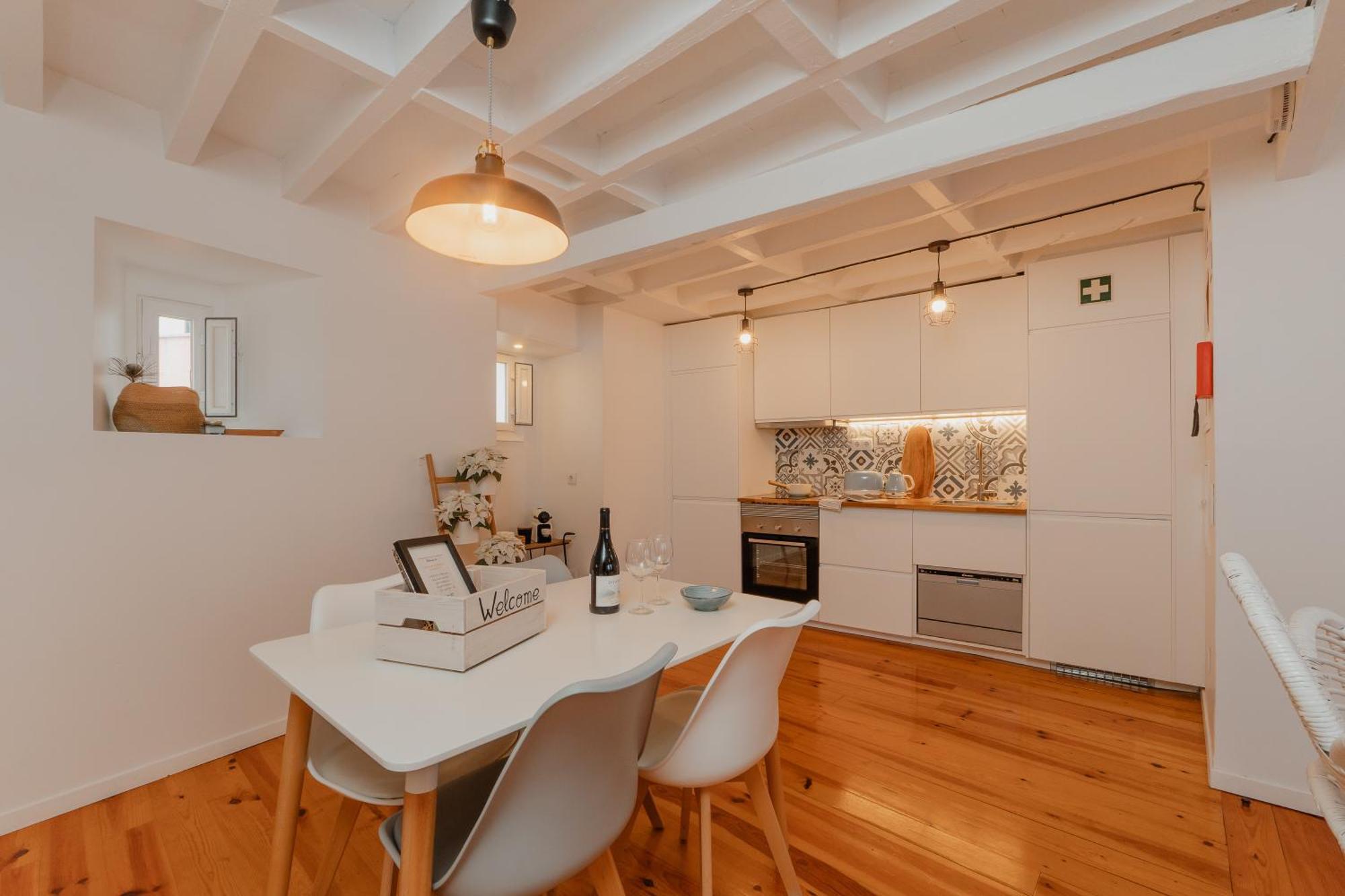Stylish Getaway In A Mezzanine Flat By The Castle Διαμέρισμα Lisboa Εξωτερικό φωτογραφία